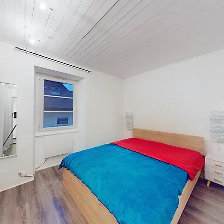 Apartment Port